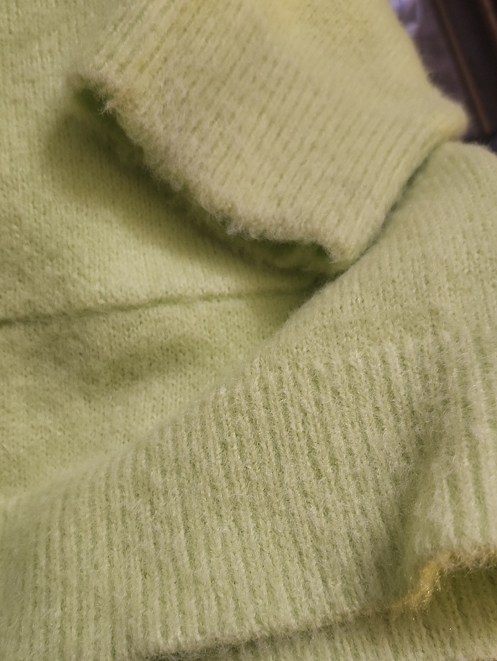 Original Use New Soft Chartruese Cardigan Women's V-Neck Sweater W/pockets Sz.XL - Picture 6 of 10